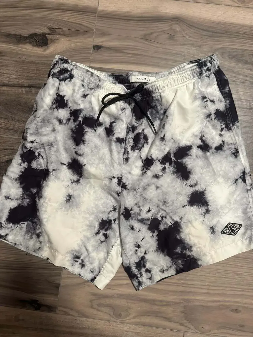 PacSun Men's Black and White Tie Dye Swim Trunks Shorts Size Large